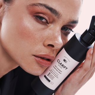 ANTI-DANDRUFF CLARIFYING SPRAY